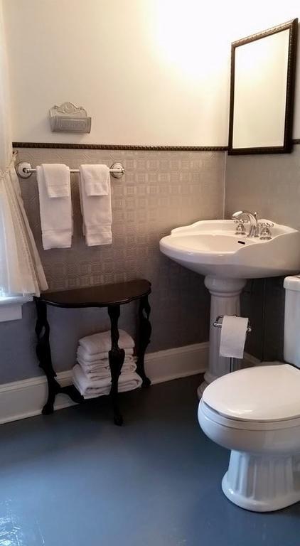A Sentimental Journey Bed & Breakfast 3*